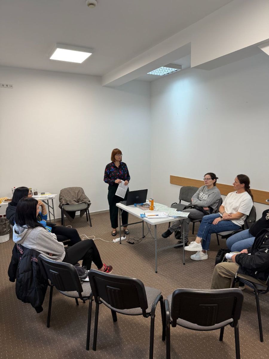 Galeria zdjęć: Warsztat z pośrednictwa i poszukiwania pracy w ramach projektu  „NOWE PERSPEKTYWY Z KLUBEM INTEGRACJI SPOŁECZNEJ W DĘBICY”