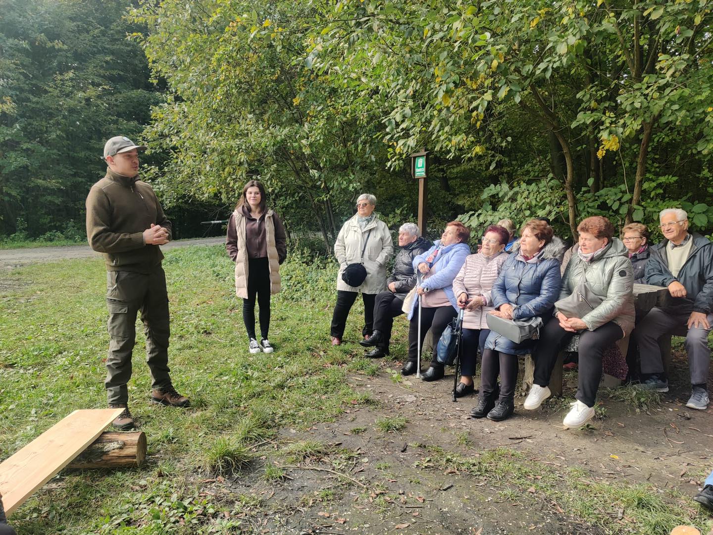 Zdjęcie: Projekt socjalny „Seniorzy w lesie – blisko natury!”